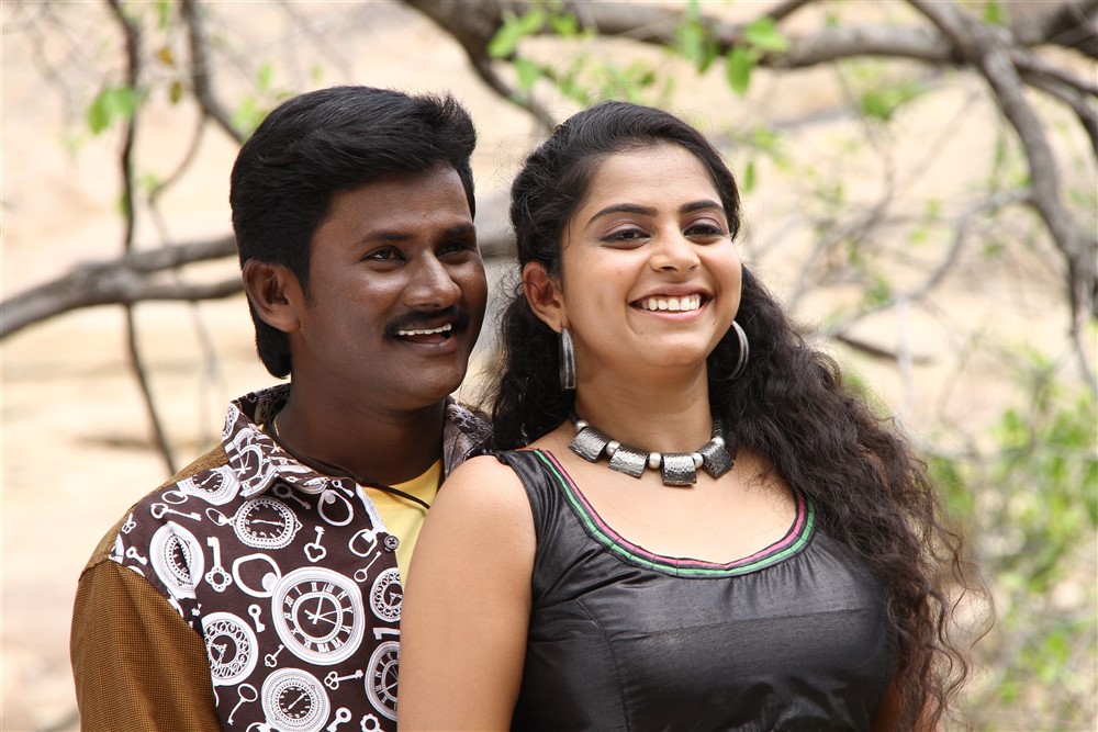 Kadamaan paarai tamil movie hottest